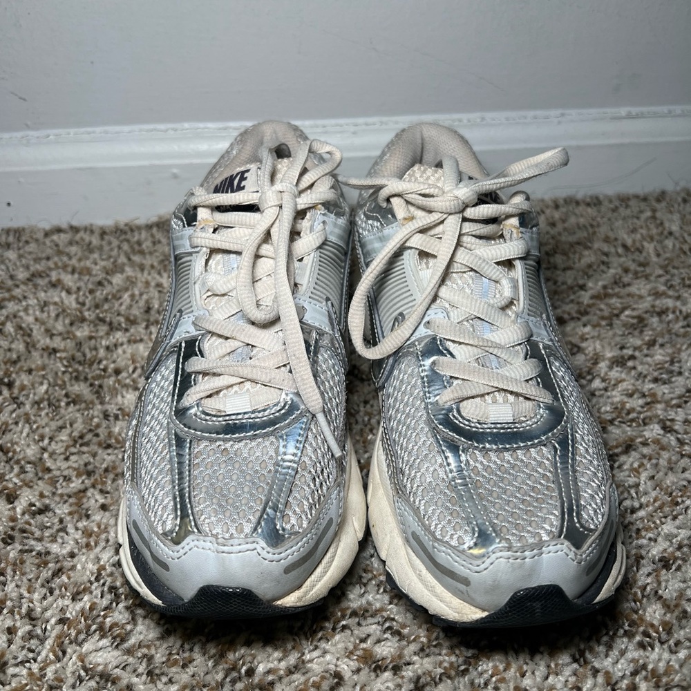 Nike Silver Vomero 5 Sneakers
